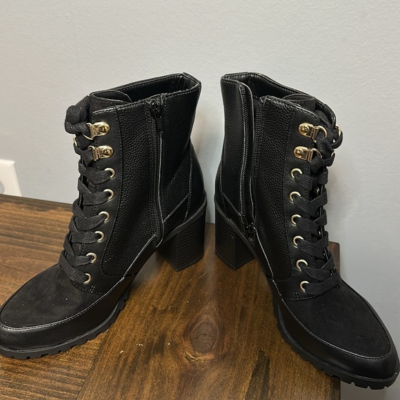 Giani Bernini heeled boots NWOT - Picture 3 of 8